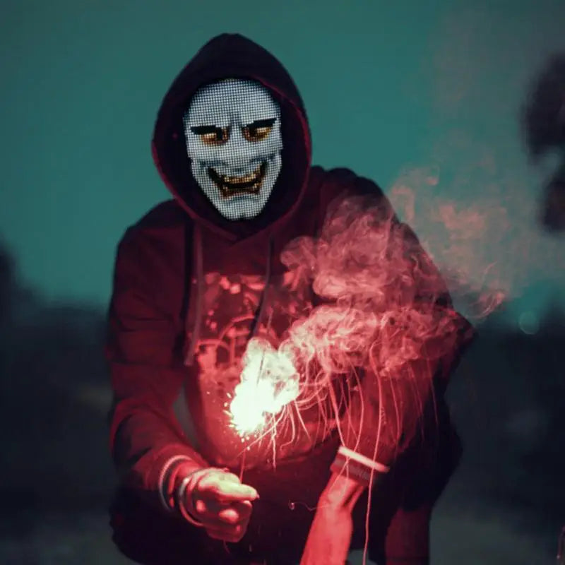 GlowSync™ Customisable Bluetooth LED Face Mask - IVY DUCK
